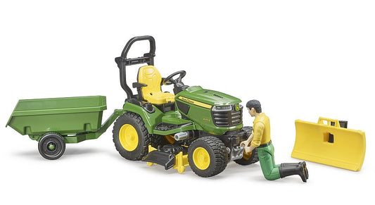 Bruder 62014 John Deere Lawn Mower, Trailer and Gardener