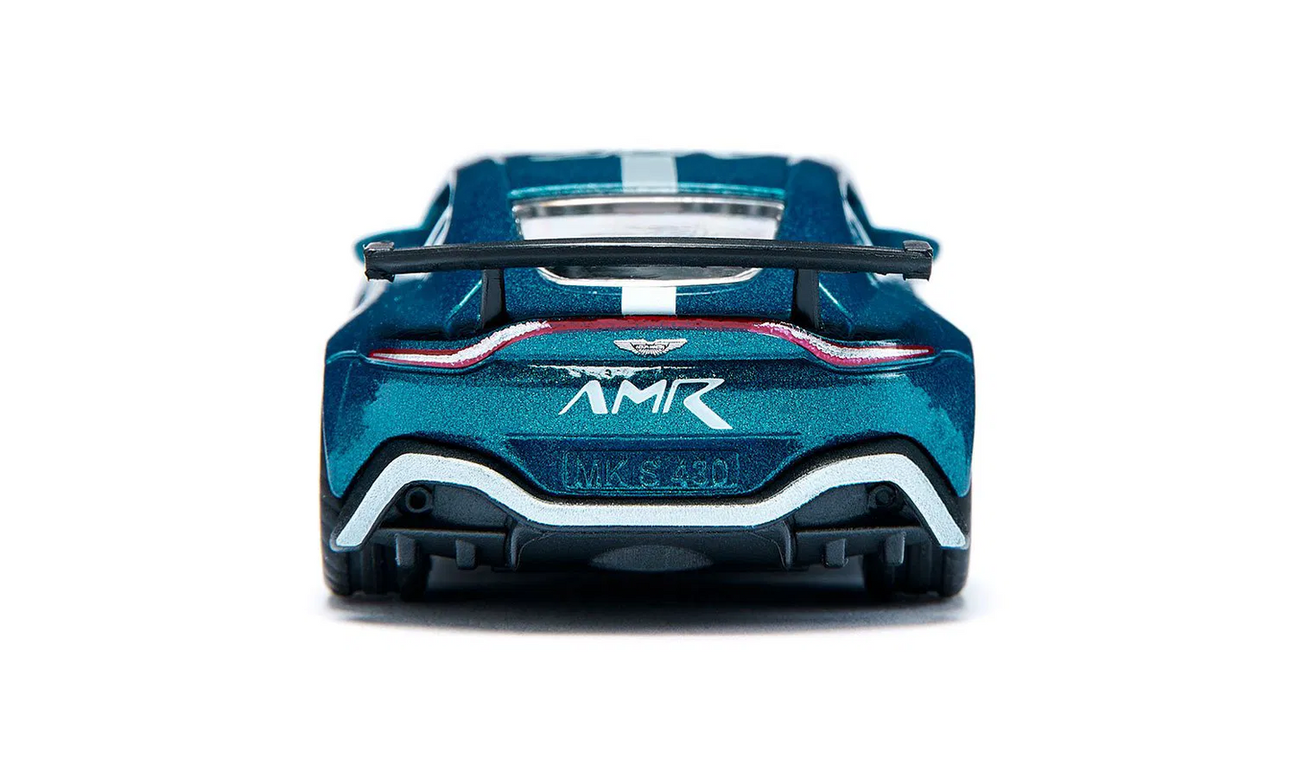 Siku 1577 Aston Martin Vantage GT4
