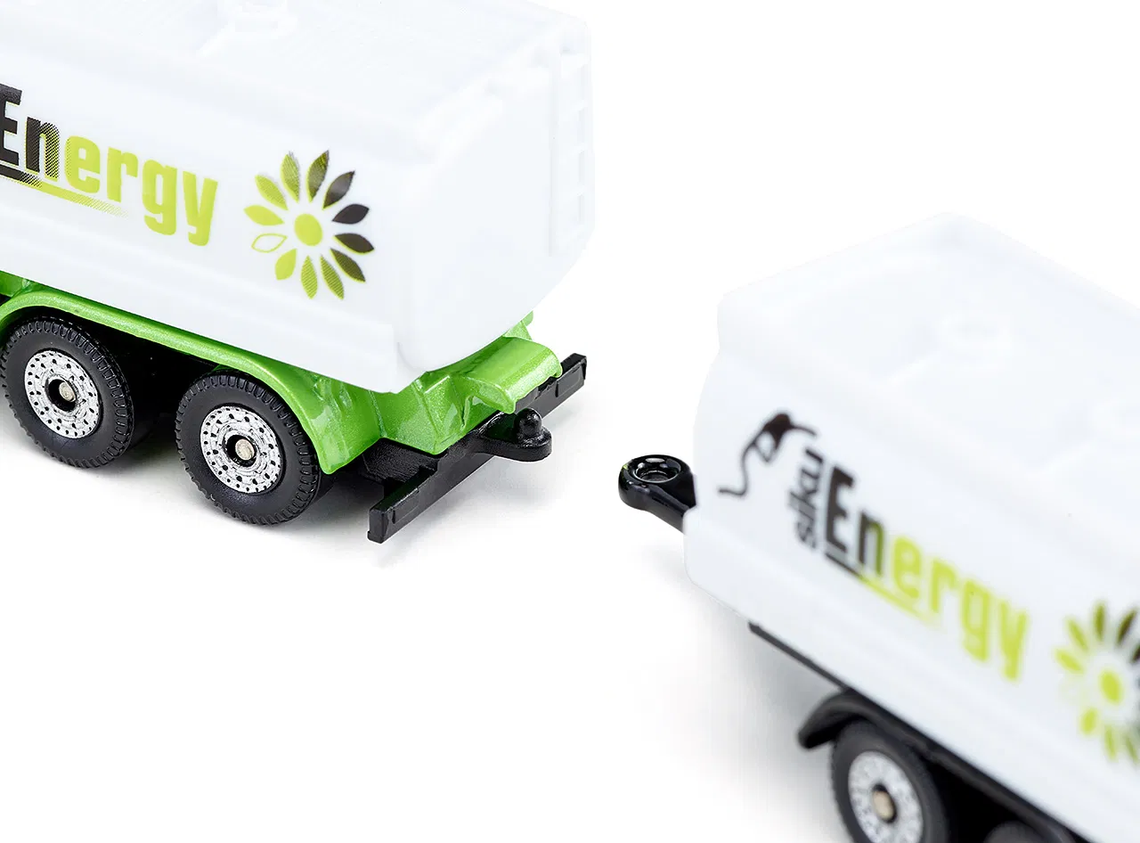 Siku 1690 Truck with Tanker Body and Tanker Trailer