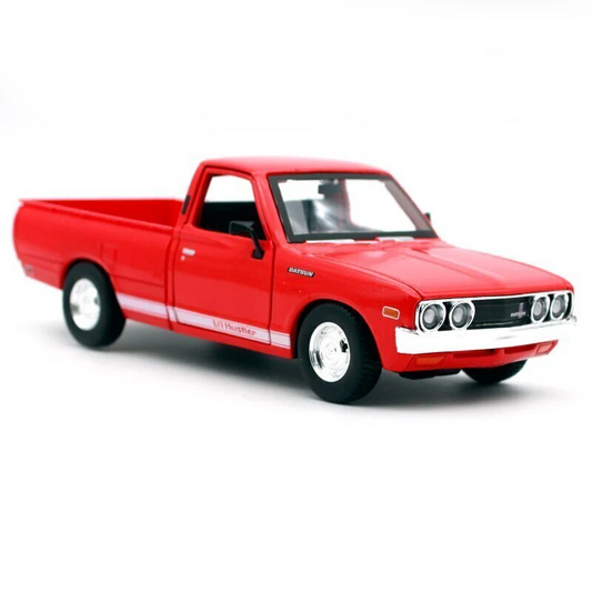 Maisto Special Edition Car 1:24 1973 Datsun 620 Pickup