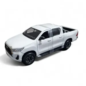 Maisto Special Edition Car 1:24 2023 Toyota HiLuxe