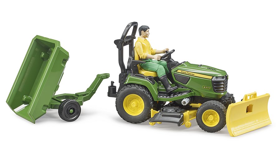 Bruder 62014 John Deere Lawn Mower, Trailr and Gardener