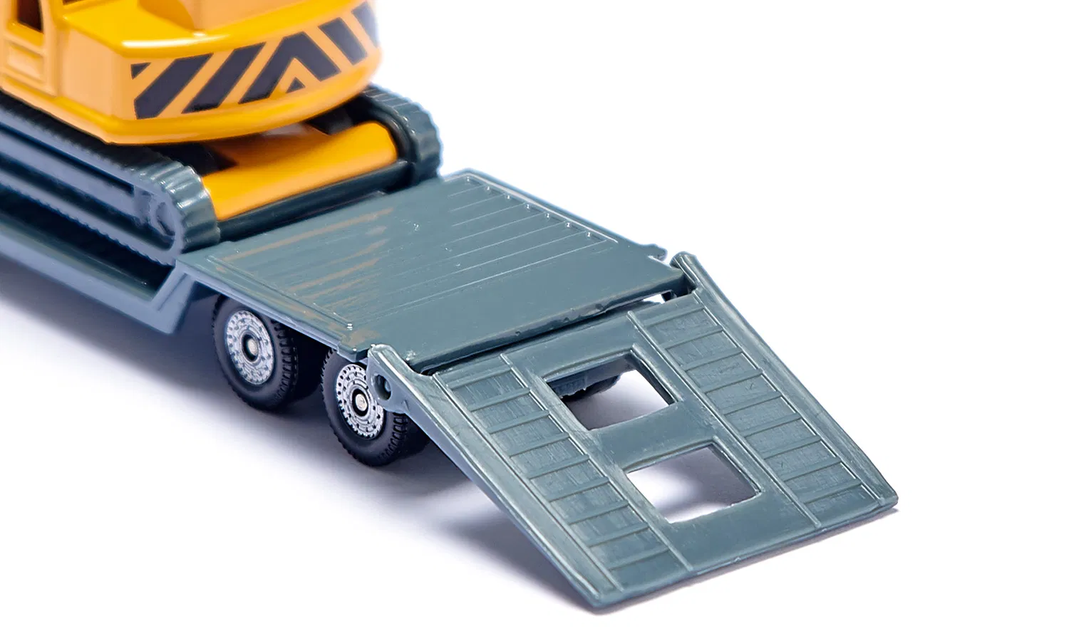 Siku 1611 Low Loader with Excavator