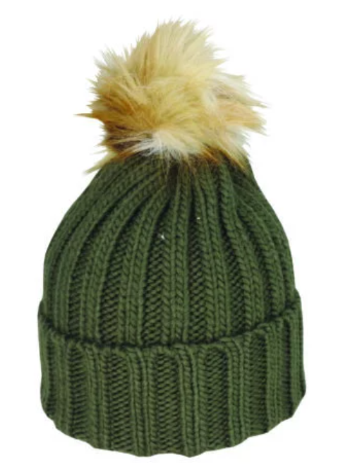 Beanie knit with fur pom