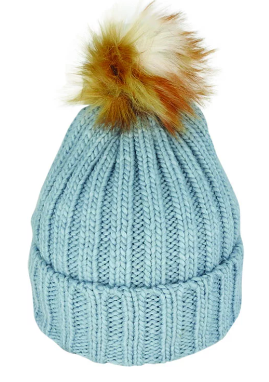 Beanie knit with fur pom